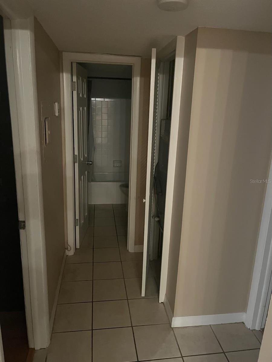 2808 W AZEELE ST #202, TAMPA, FL, 33609