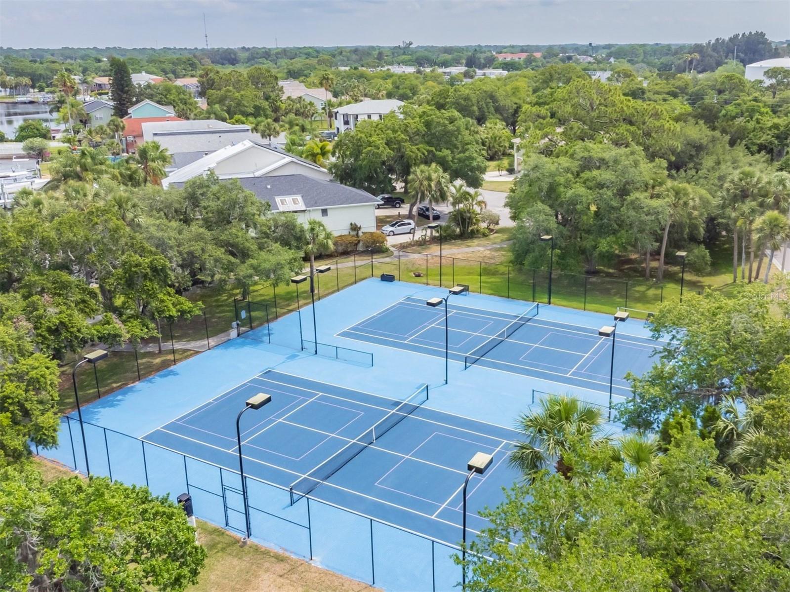 6241 BAYSIDE DR, NEW PORT RICHEY, FL, 34652