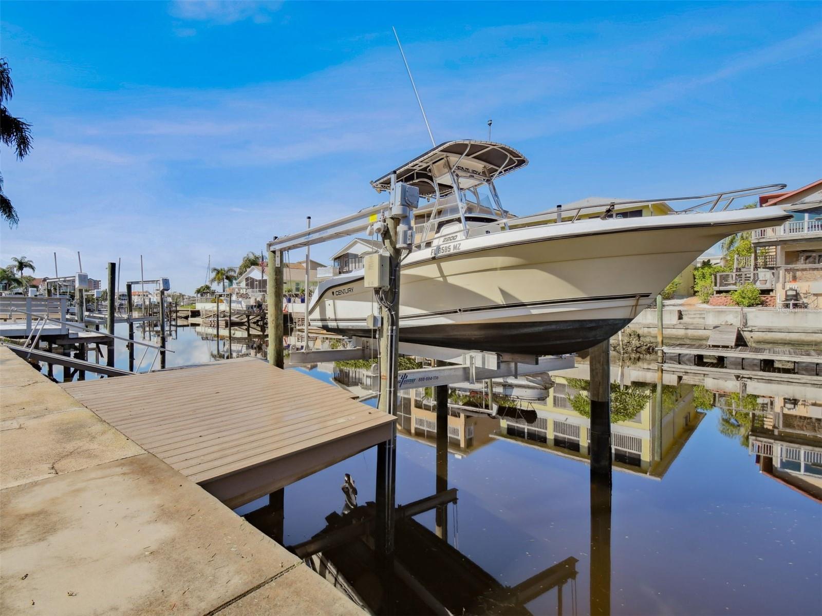 6241 BAYSIDE DR, NEW PORT RICHEY, FL, 34652