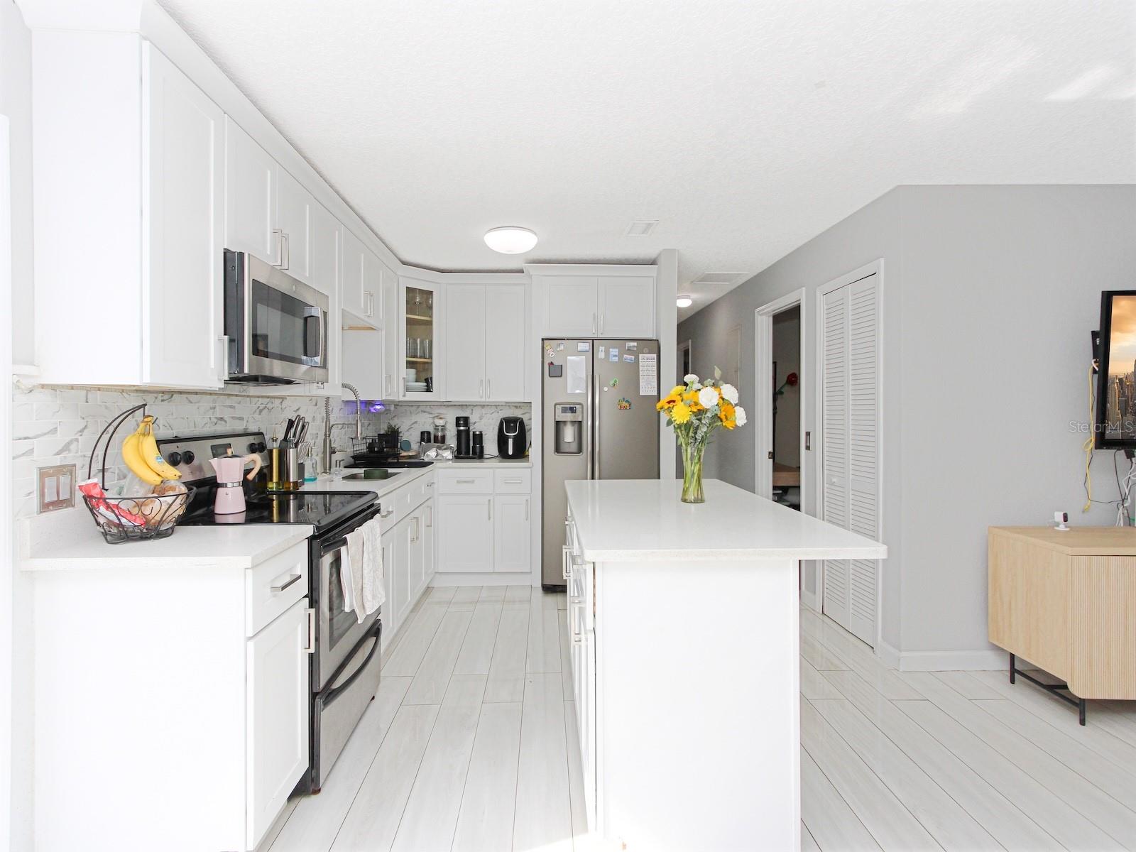 942 HAAS AVE, APOPKA, FL, 32703