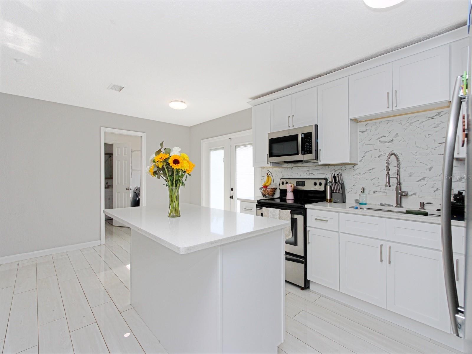 942 HAAS AVE, APOPKA, FL, 32703