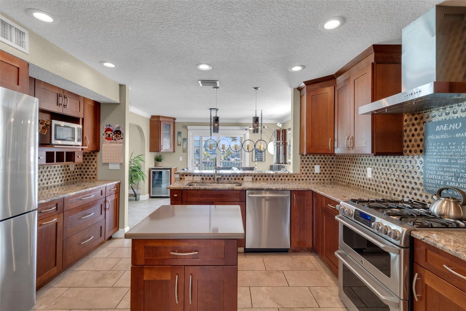 12312 LAGOON LN, TREASURE ISLAND, FL, 33706