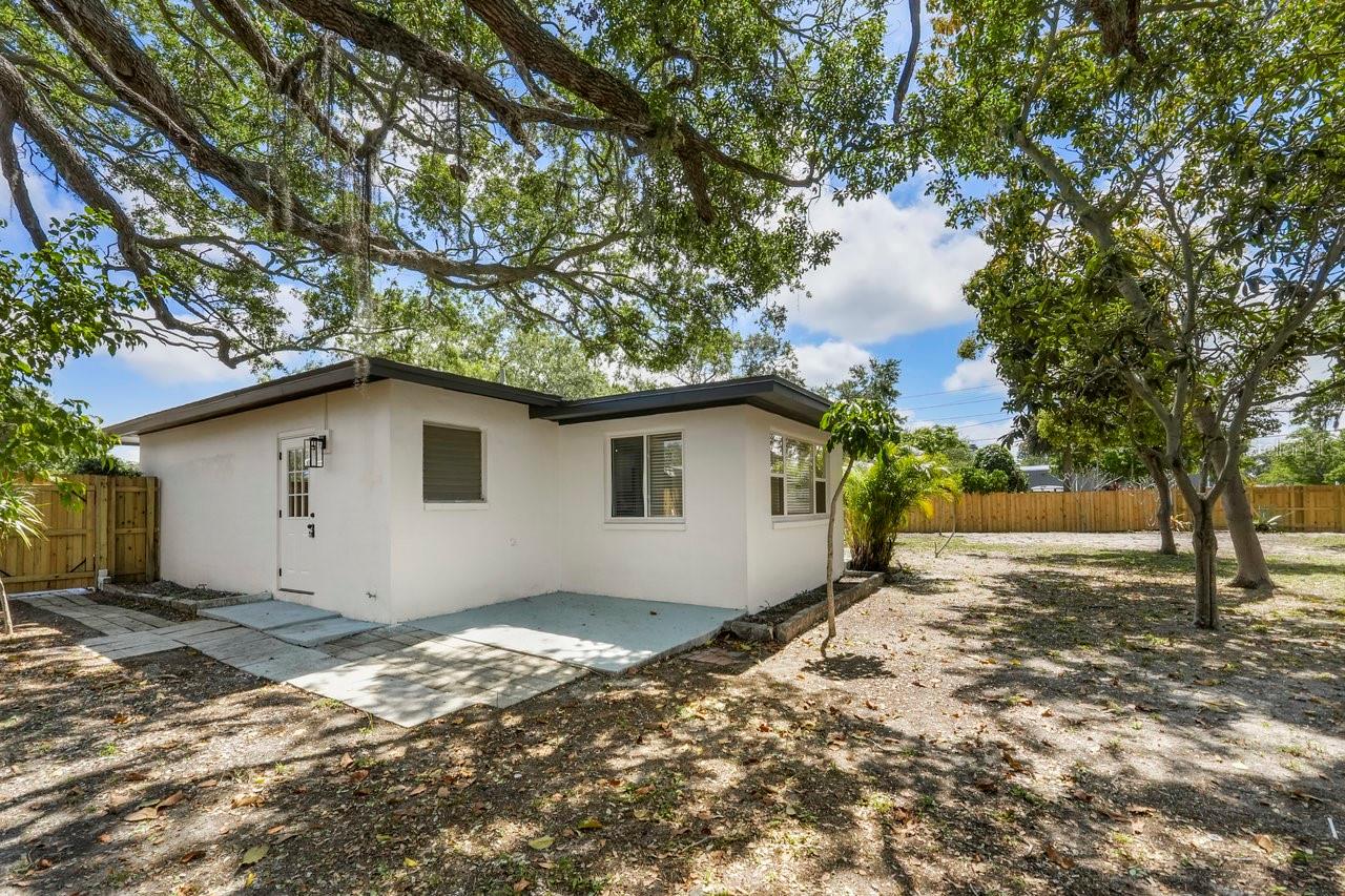 1410 SAN CHARLES DR, DUNEDIN, FL, 34698