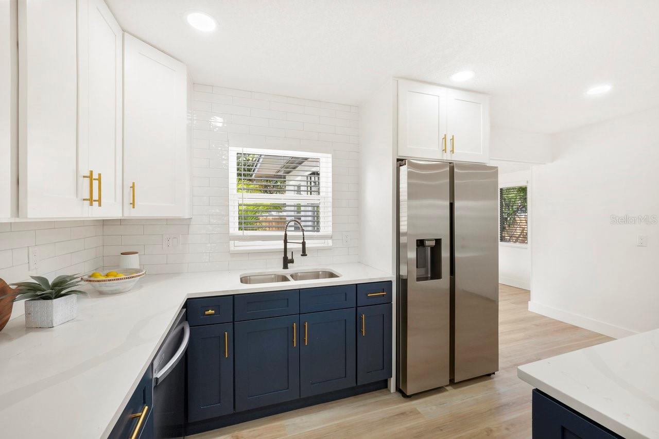 1410 SAN CHARLES DR, DUNEDIN, FL, 34698