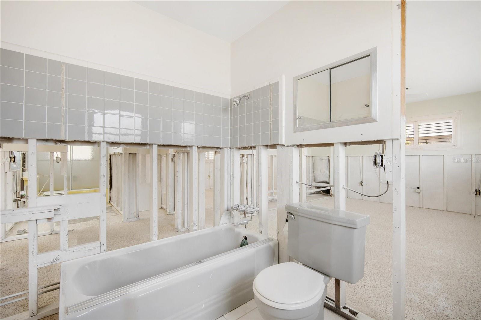 516 71ST ST, HOLMES BEACH, FL, 34217