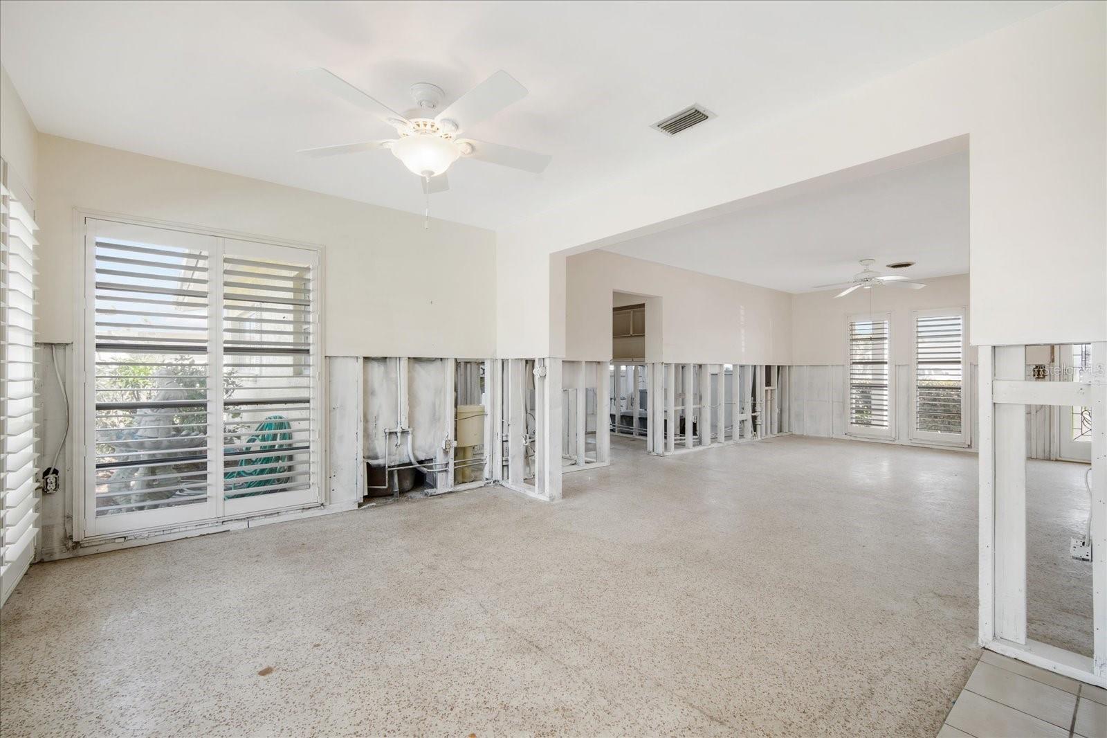 516 71ST ST, HOLMES BEACH, FL, 34217