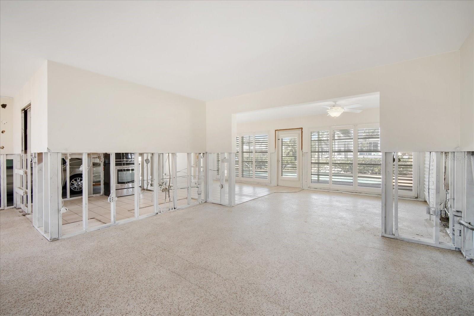 516 71ST ST, HOLMES BEACH, FL, 34217