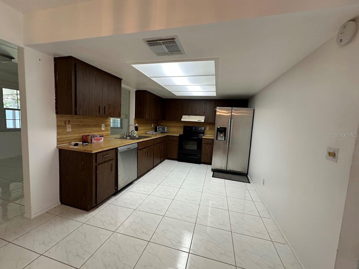 2070 59TH ST N, CLEARWATER, FL, 33760