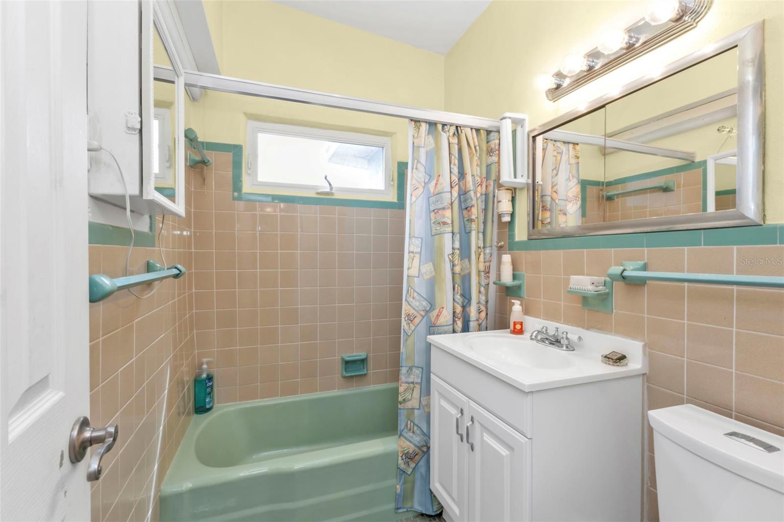 103 CURTIS TER NE, PORT CHARLOTTE, FL, 33952