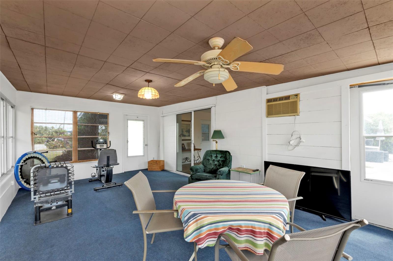 103 CURTIS TER NE, PORT CHARLOTTE, FL, 33952
