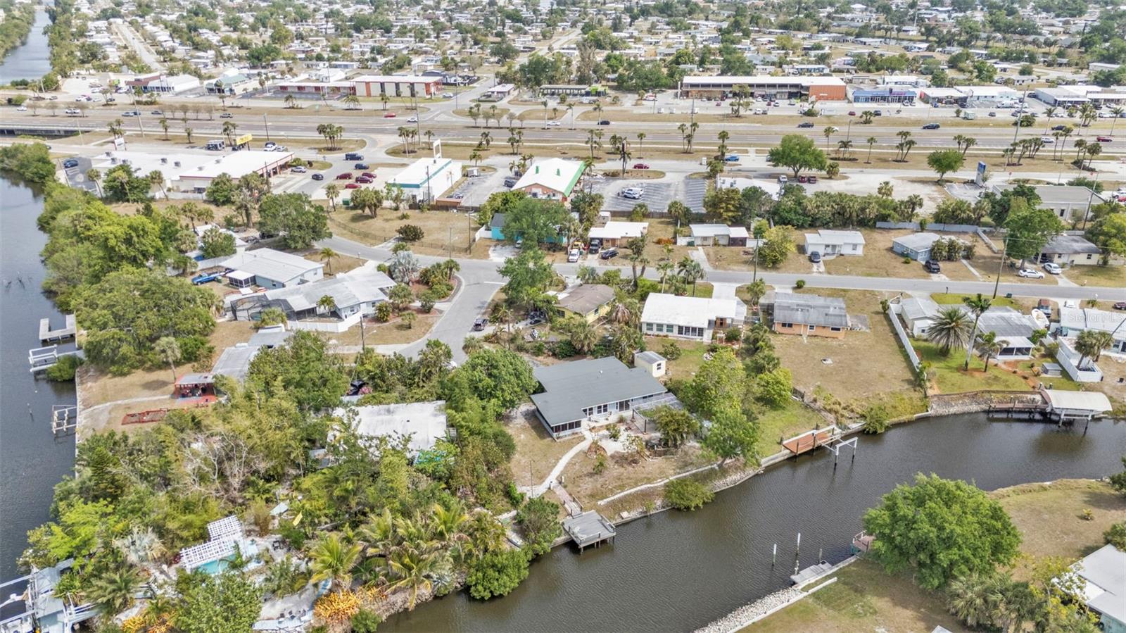 103 CURTIS TER NE, PORT CHARLOTTE, FL, 33952