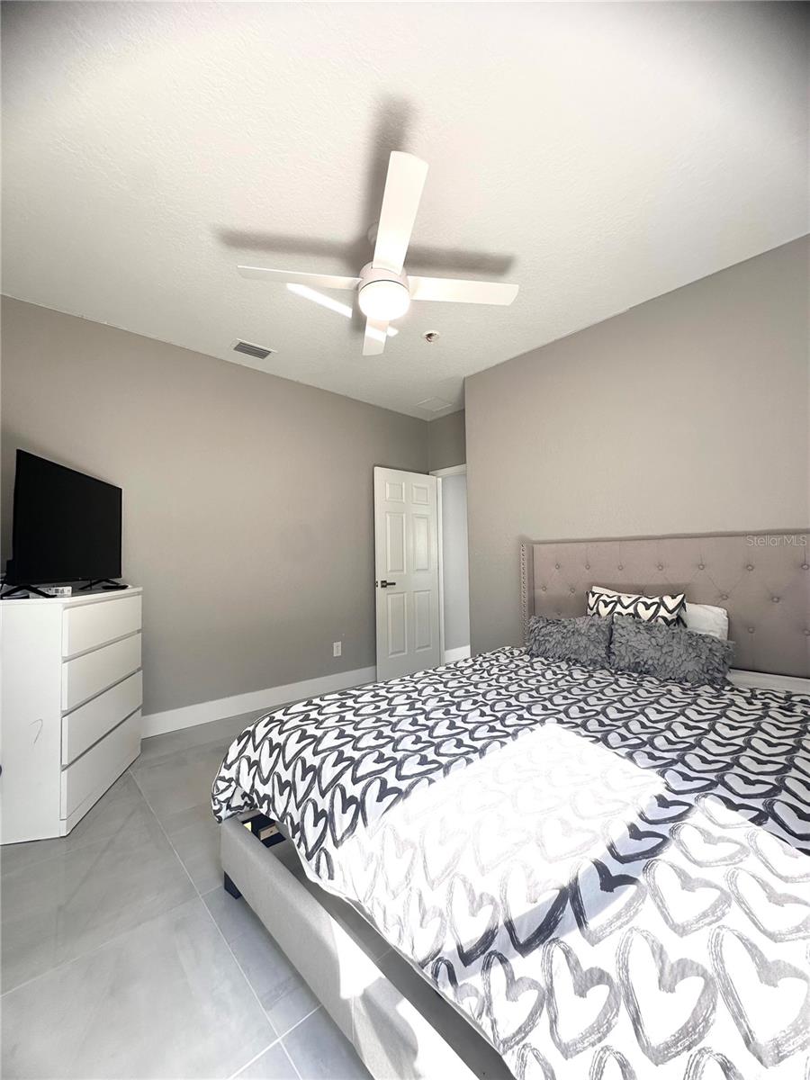 2049 MARSH HAWK DRIVE, ORLANDO, FL, 32837
