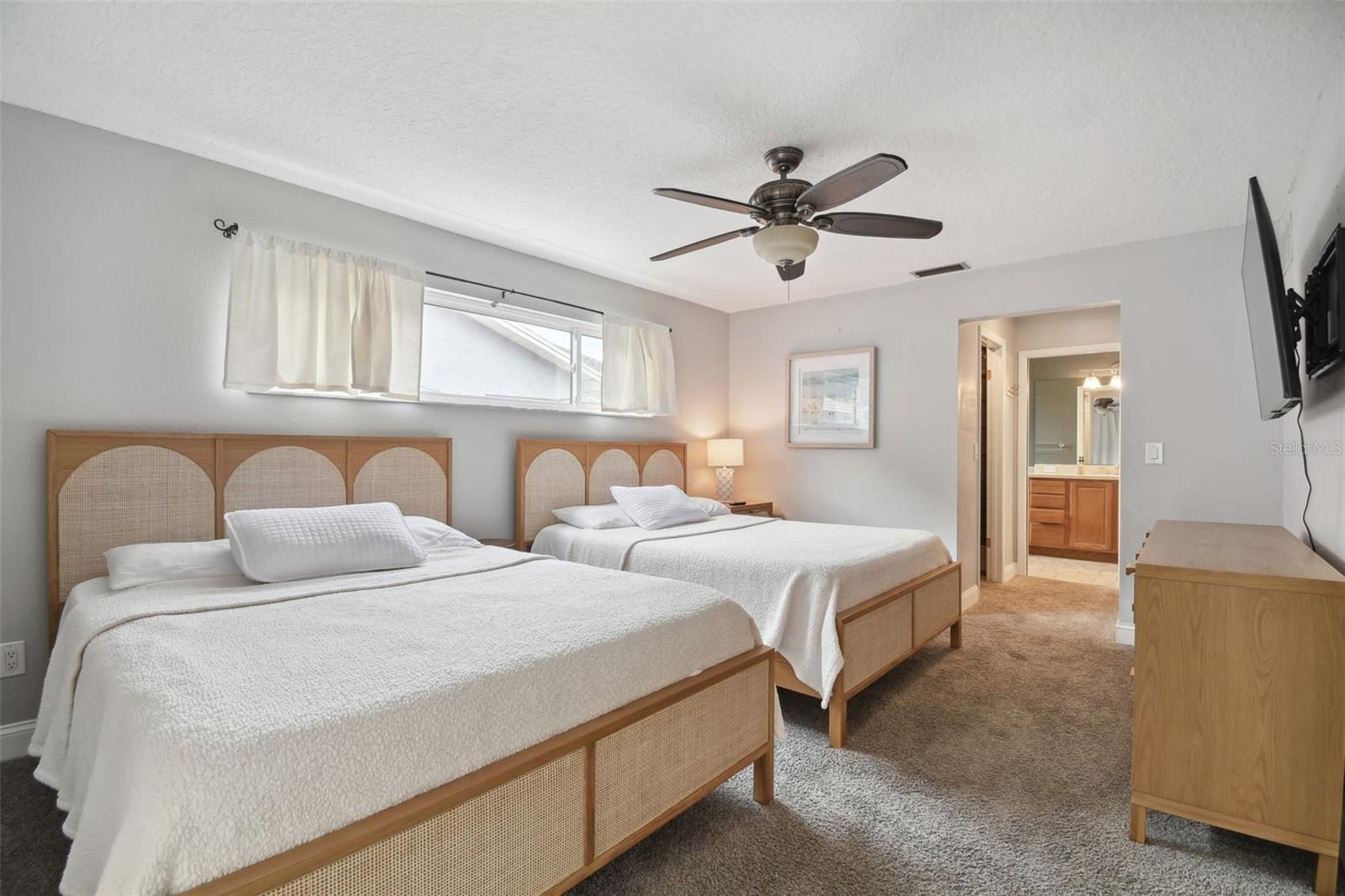 11467 93RD ST, LARGO, FL, 33773