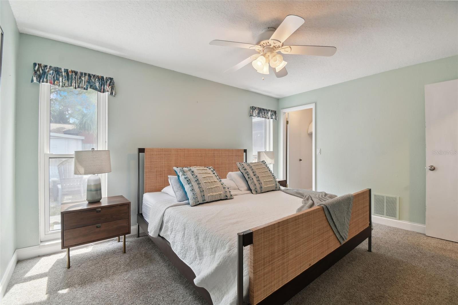 11467 93RD ST, LARGO, FL, 33773