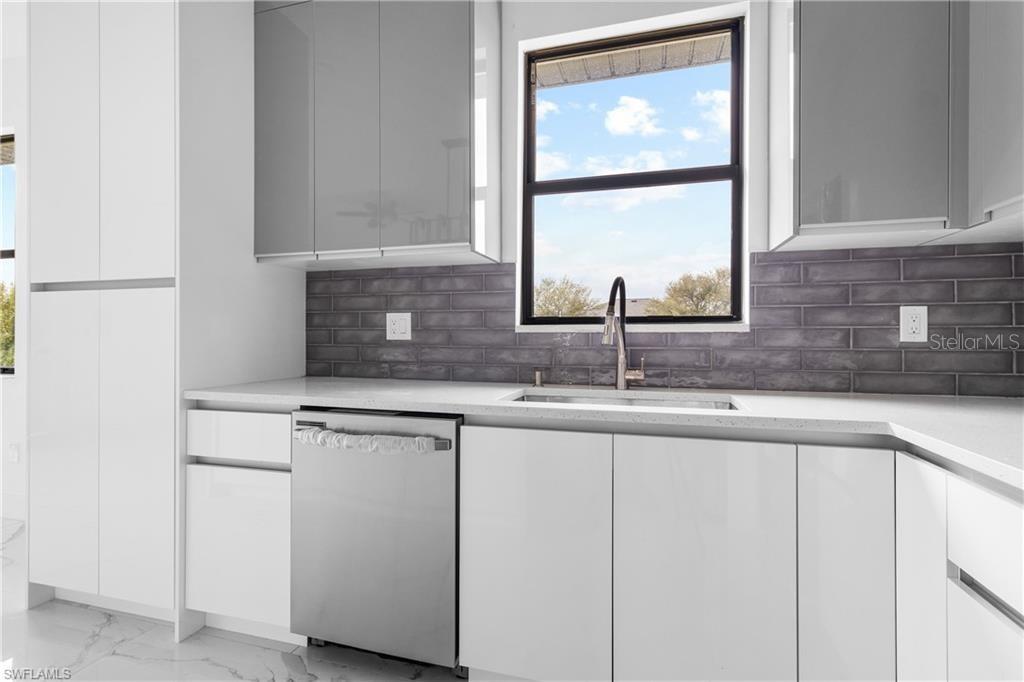 1806 NE 21ST PL, CAPE CORAL, FL, 33909