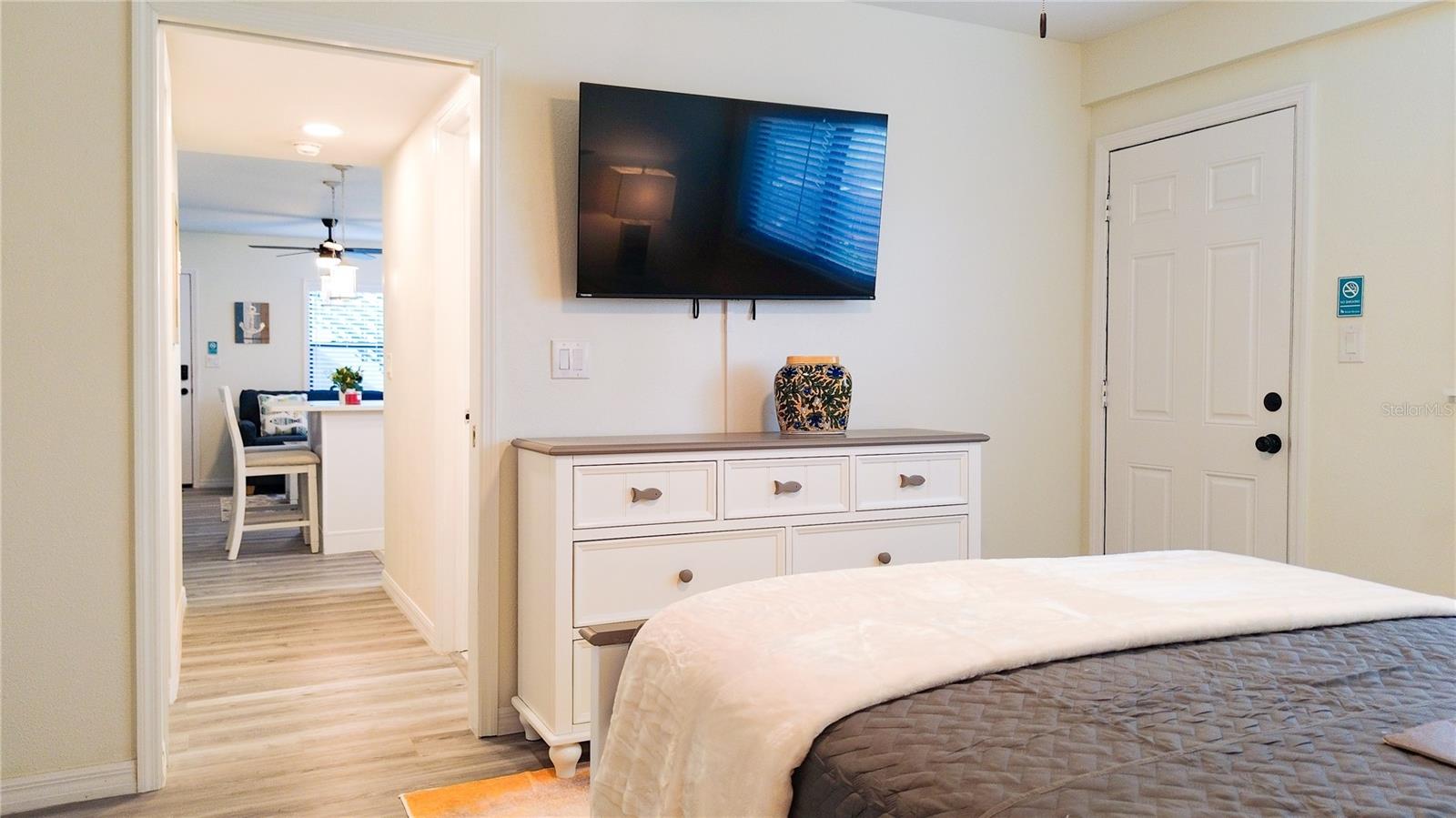 9921 GULF BLVD, TREASURE ISLAND, FL, 33706