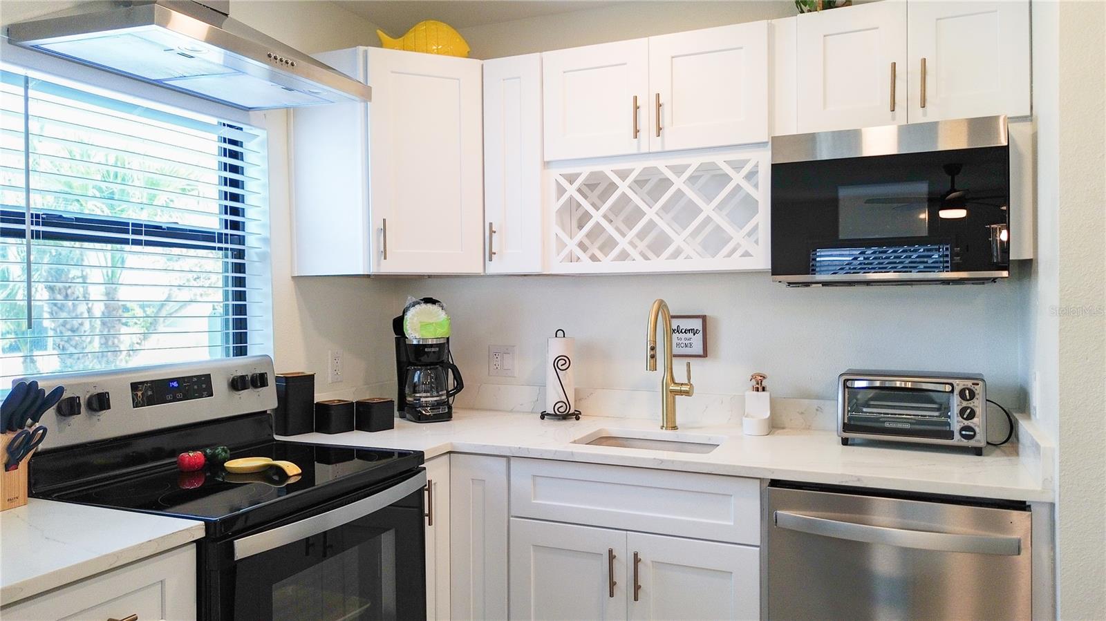 9921 GULF BLVD, TREASURE ISLAND, FL, 33706