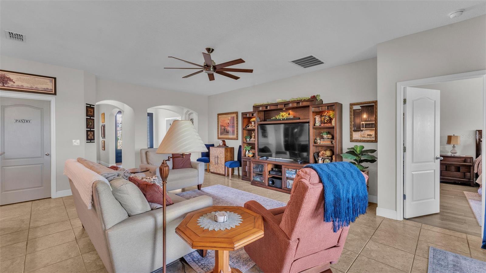 1983 VIA LAGO DR, LAKELAND, FL, 33810