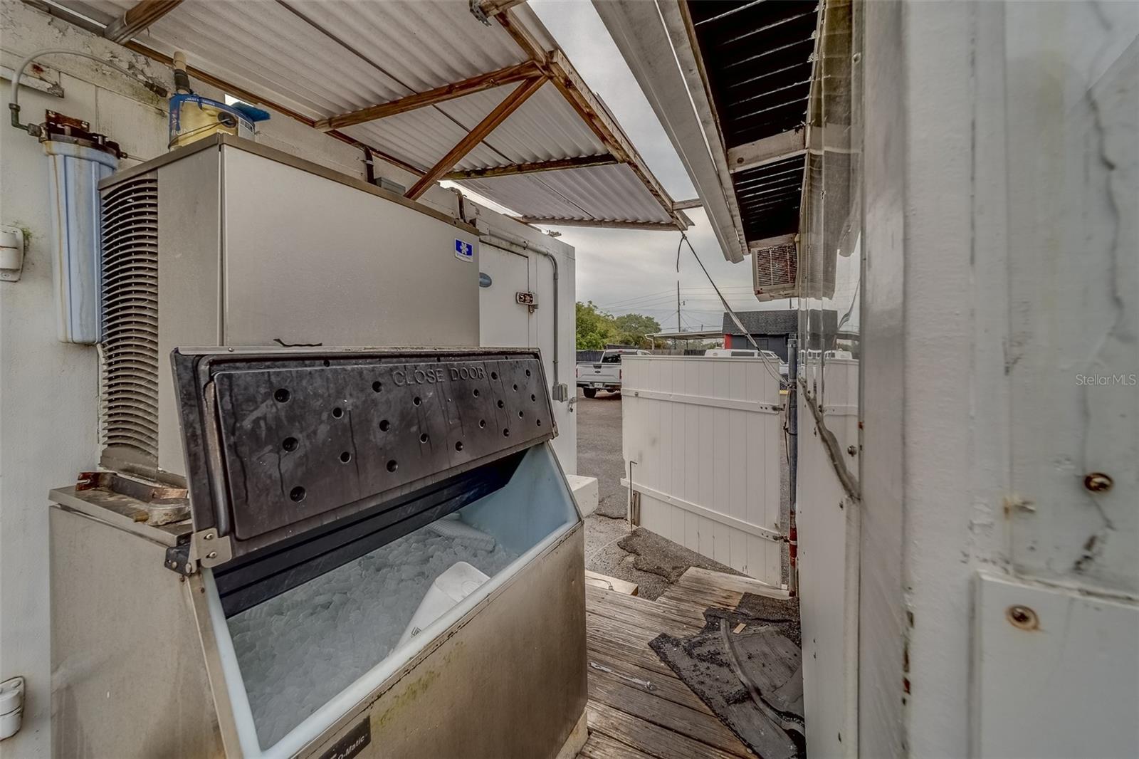 11055 SEMINOLE BLVD, LARGO, FL, 33778