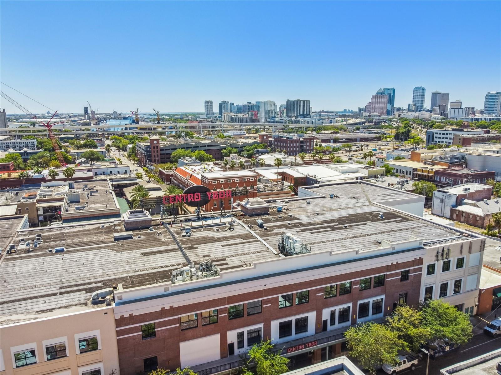 2011 STUART ST, TAMPA, FL, 33605