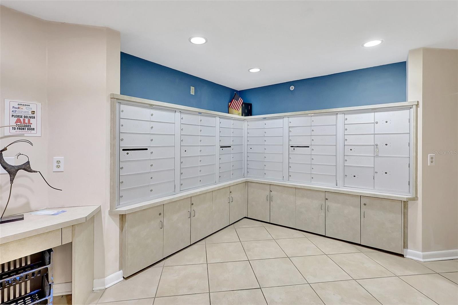 736 ISLAND WAY #303, CLEARWATER BEACH, FL, 33767