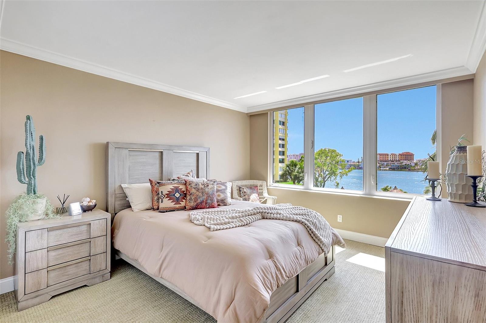 736 ISLAND WAY #303, CLEARWATER BEACH, FL, 33767