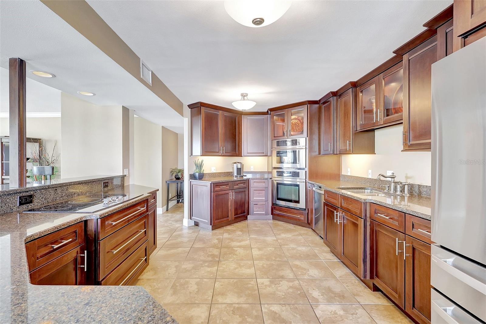 736 ISLAND WAY #303, CLEARWATER BEACH, FL, 33767