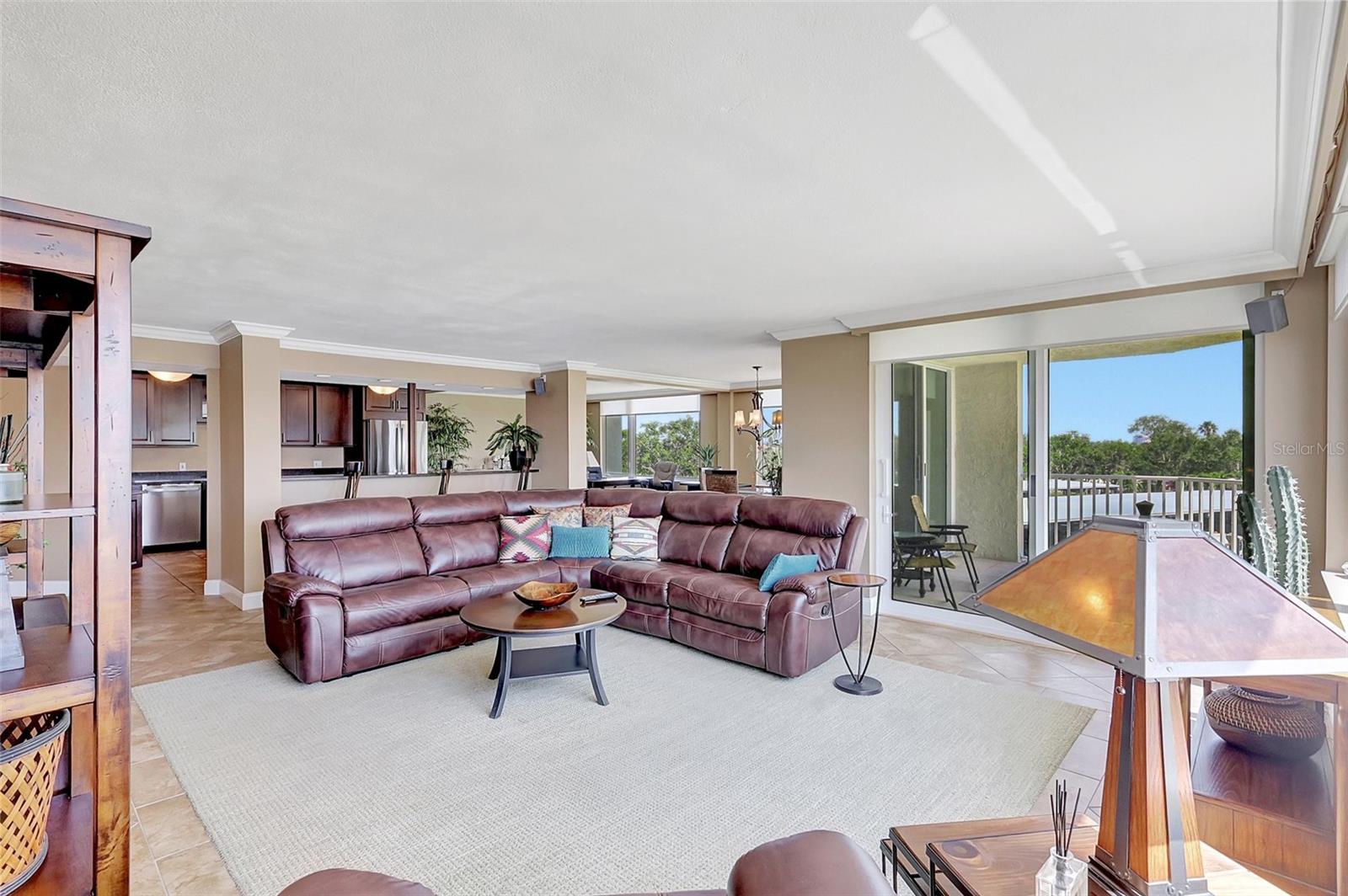 736 ISLAND WAY #303, CLEARWATER BEACH, FL, 33767