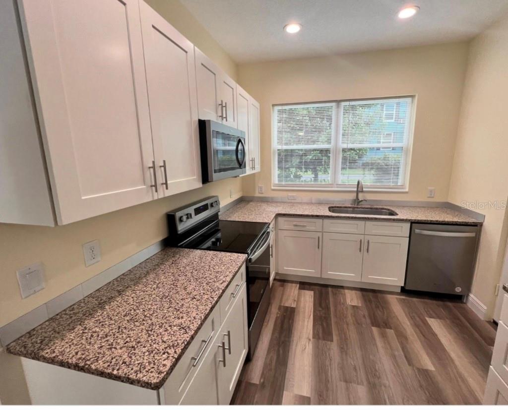 501 N SIMPSON ST, MOUNT DORA, FL, 32757