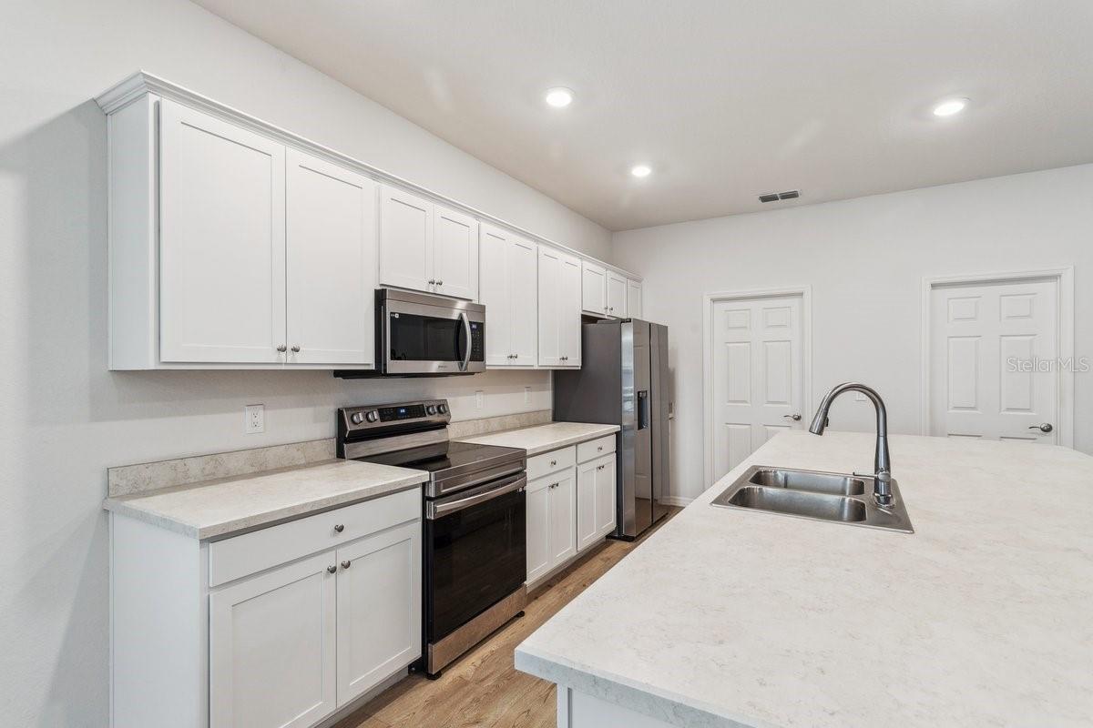 6453 POLLY LANE, LAKELAND, FL, 33813