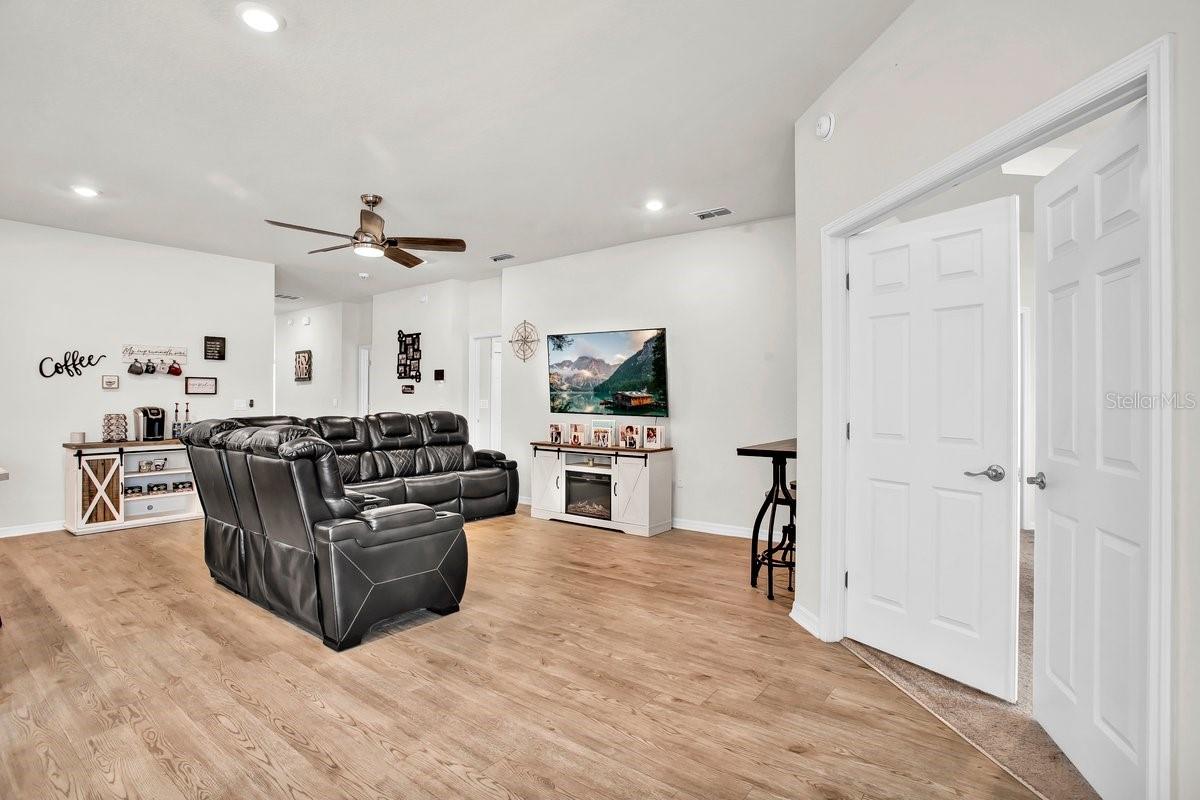 6453 POLLY LANE, LAKELAND, FL, 33813