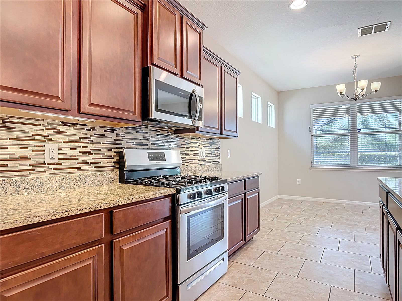 669 E VICTORIA TRAILS BLVD, DELAND, FL, 32724