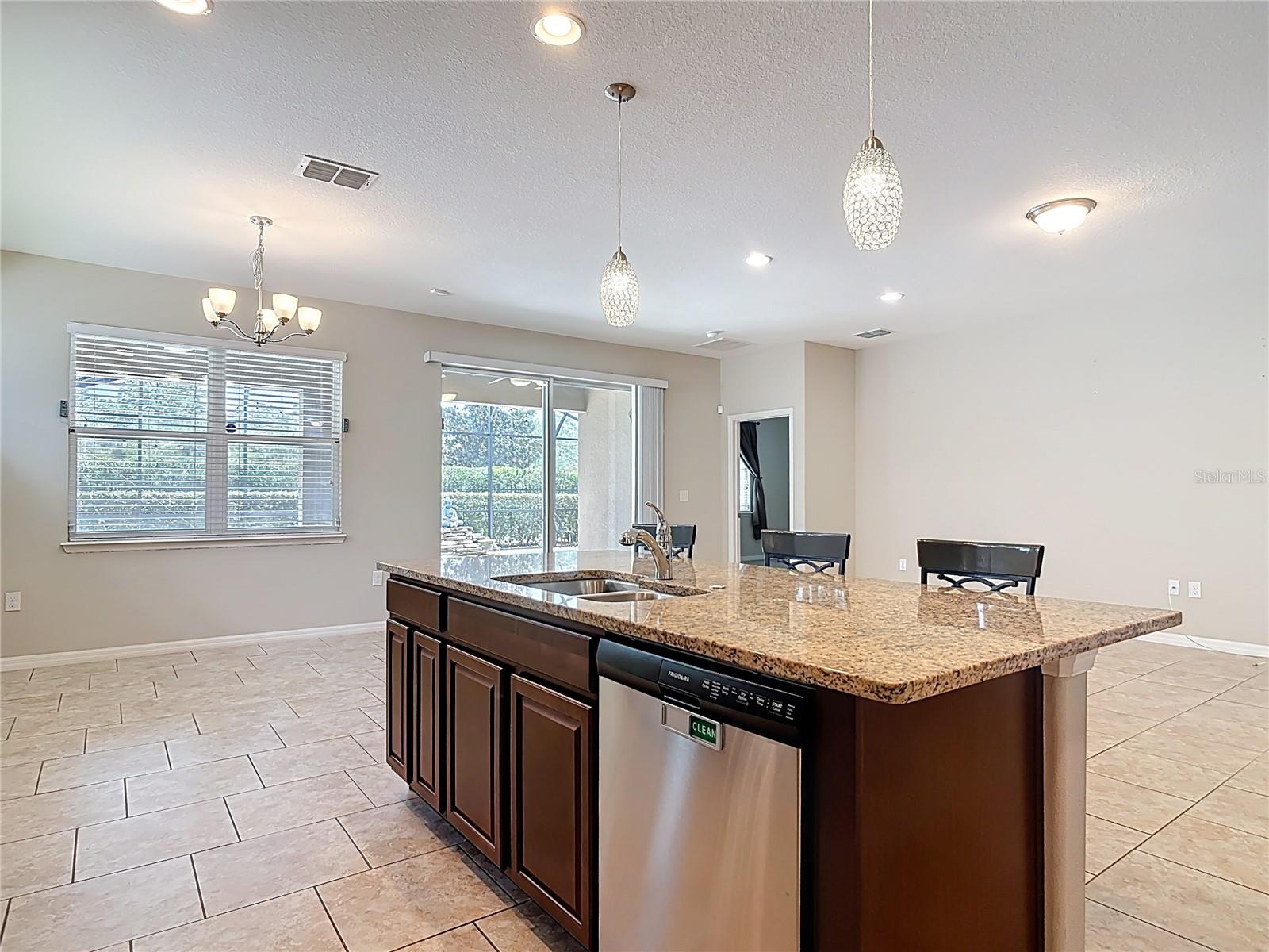 669 E VICTORIA TRAILS BLVD, DELAND, FL, 32724