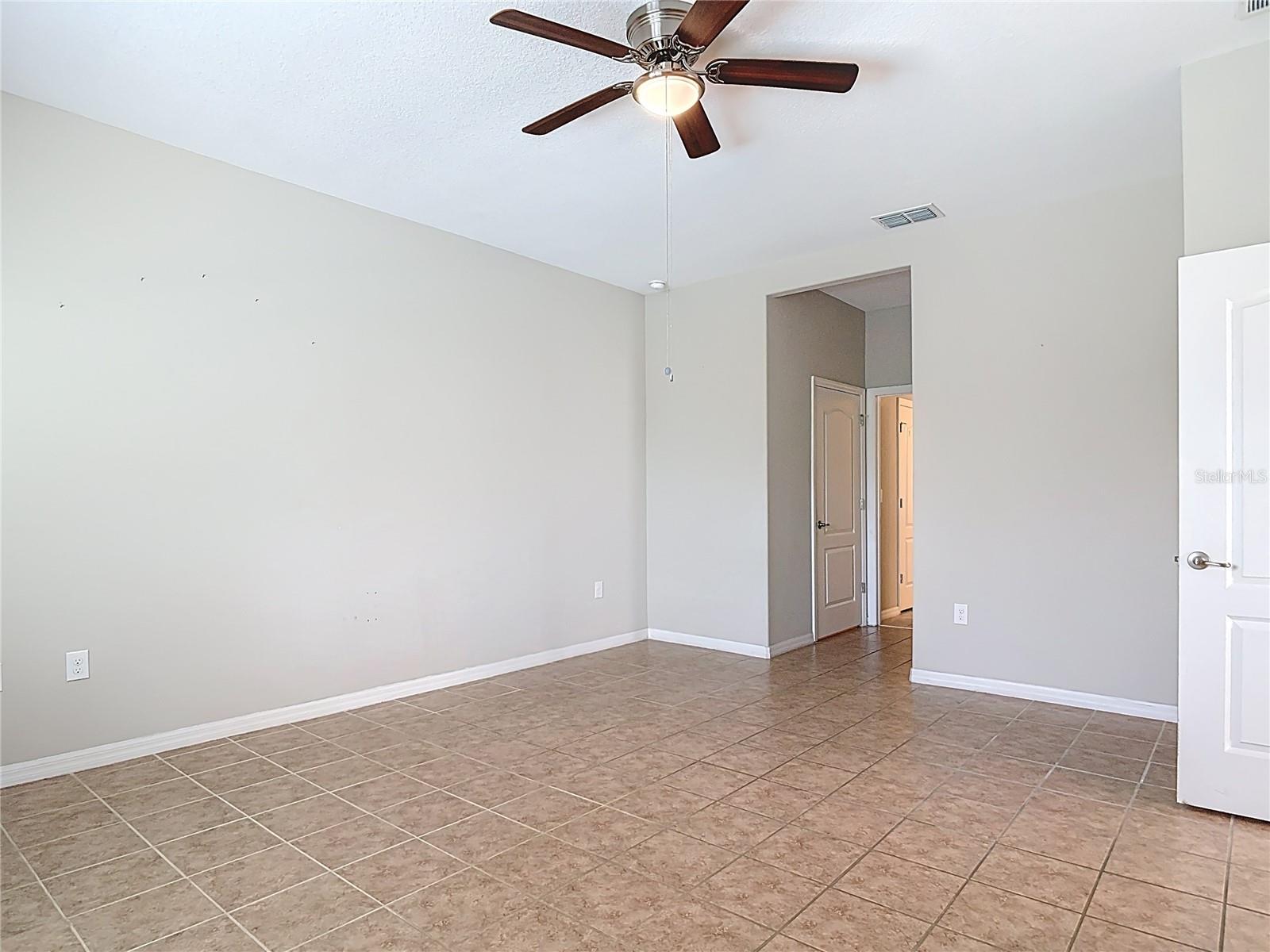 669 E VICTORIA TRAILS BLVD, DELAND, FL, 32724