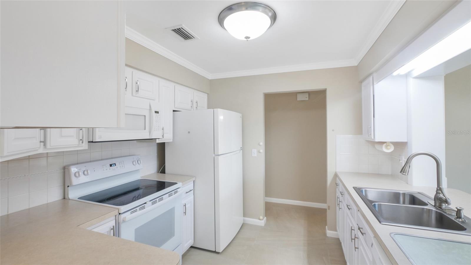 8392 137TH LN, SEMINOLE, FL, 33776