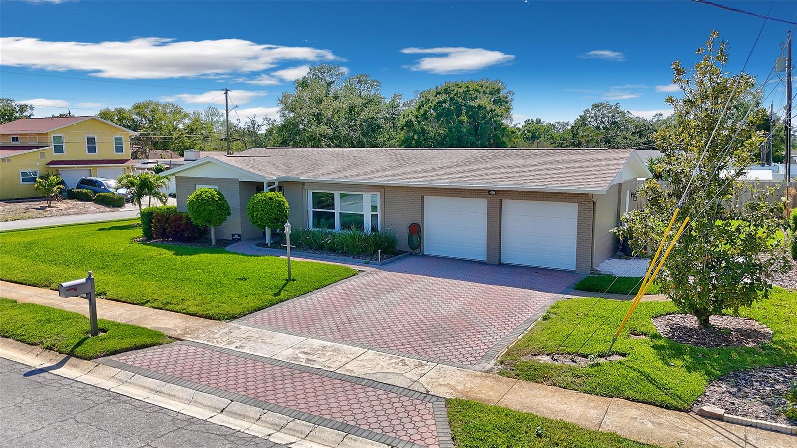 8392 137TH LN, SEMINOLE, FL, 33776