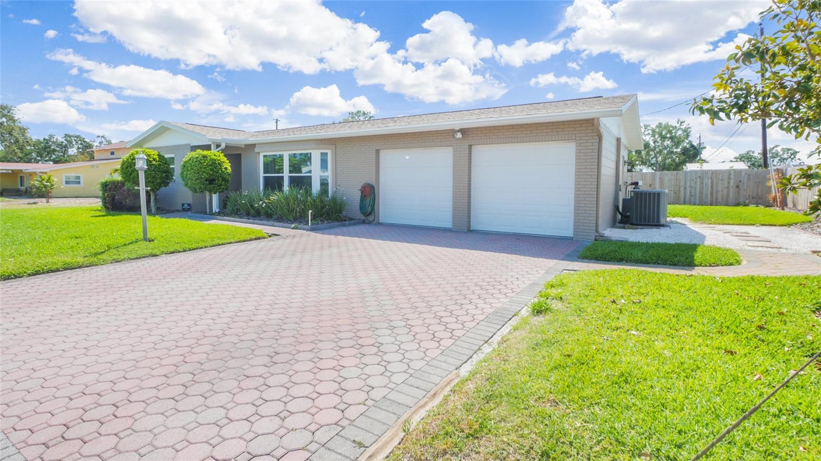 8392 137TH LN, SEMINOLE, FL, 33776