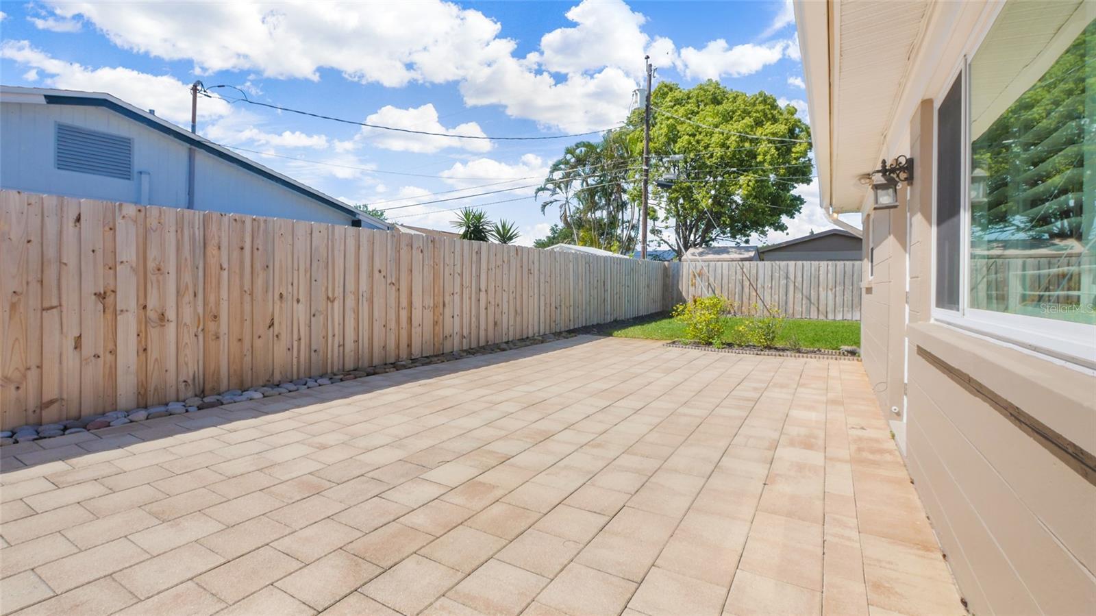 8392 137TH LN, SEMINOLE, FL, 33776