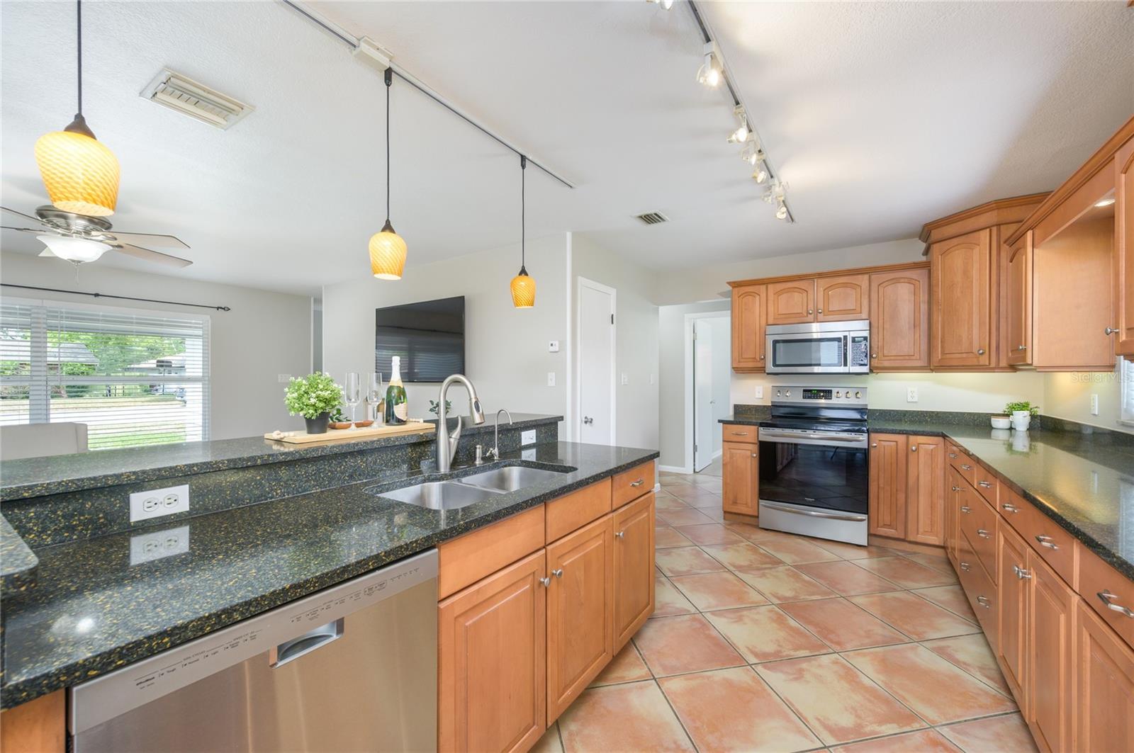 306 ROBIN HILL DR, ALTAMONTE SPRINGS, FL, 32701