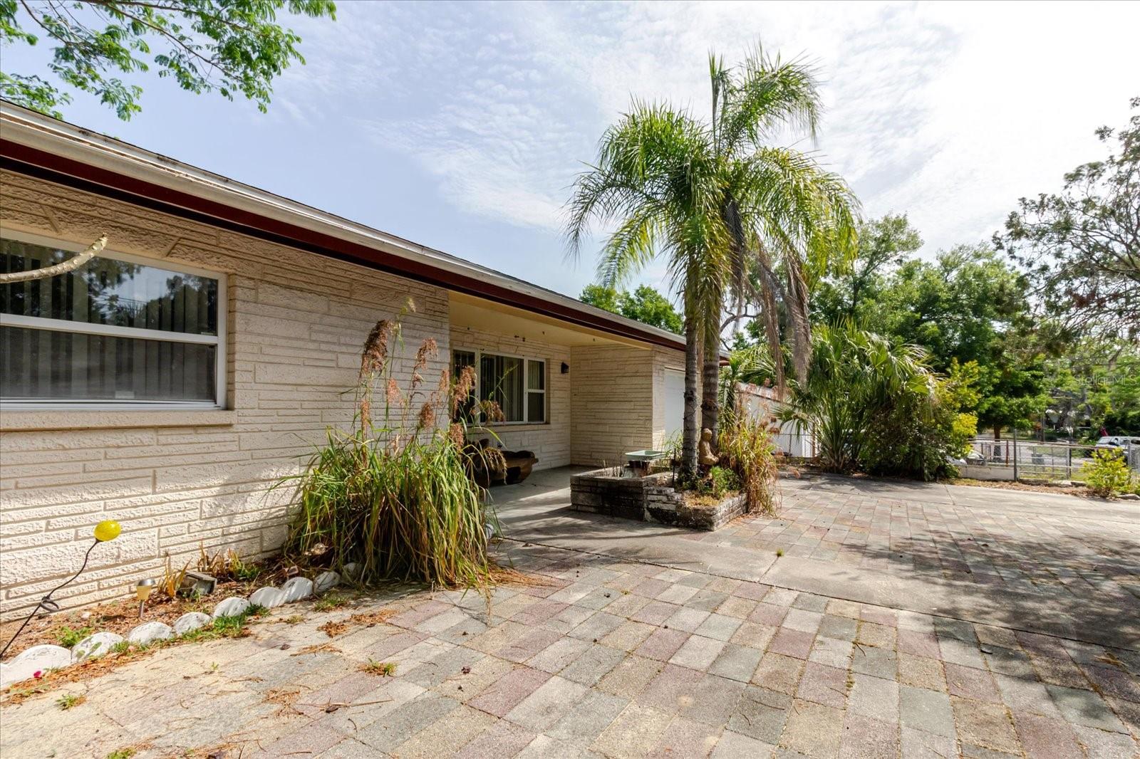 549 E CENTER ST, TARPON SPRINGS, FL, 34689