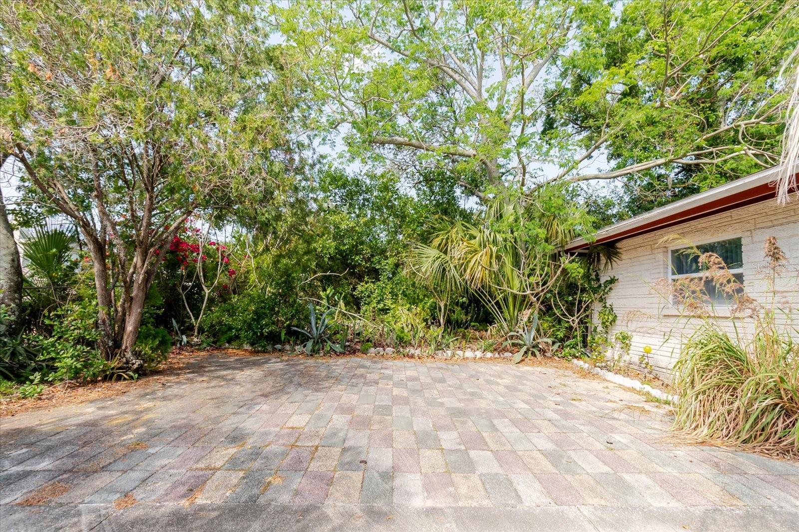 549 E CENTER ST, TARPON SPRINGS, FL, 34689