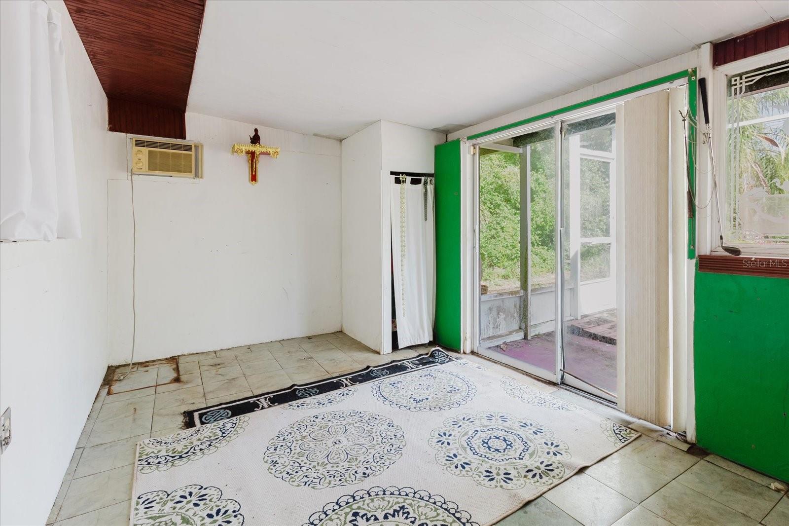 549 E CENTER ST, TARPON SPRINGS, FL, 34689