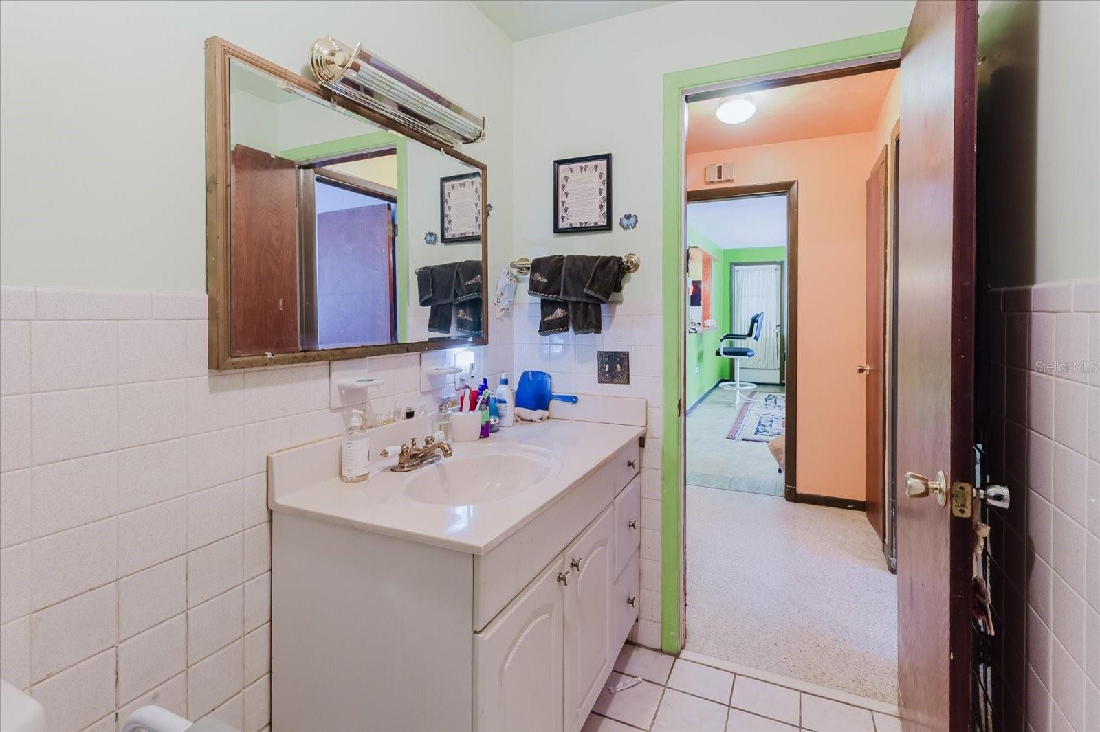 549 E CENTER ST, TARPON SPRINGS, FL, 34689