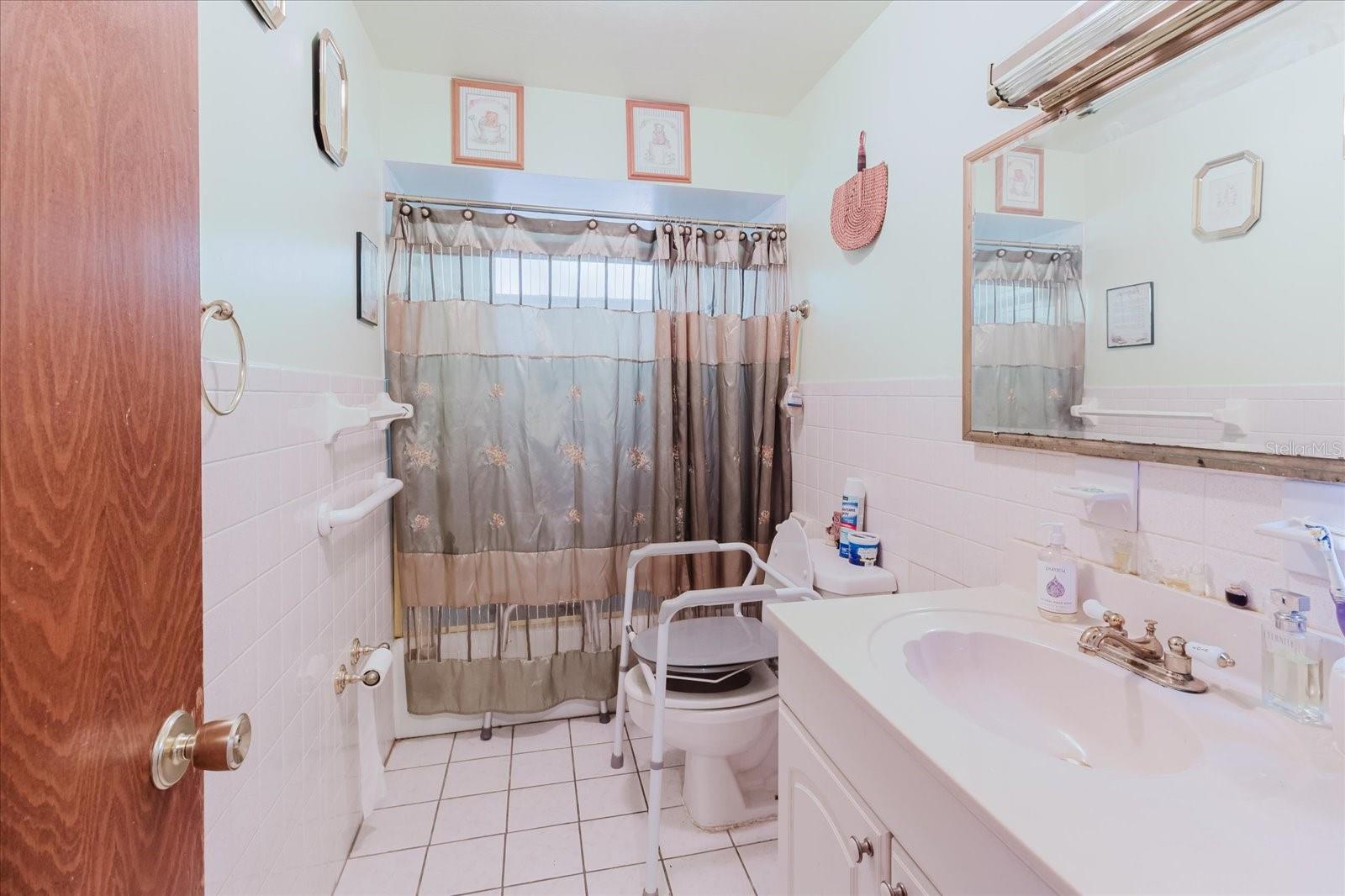 549 E CENTER ST, TARPON SPRINGS, FL, 34689