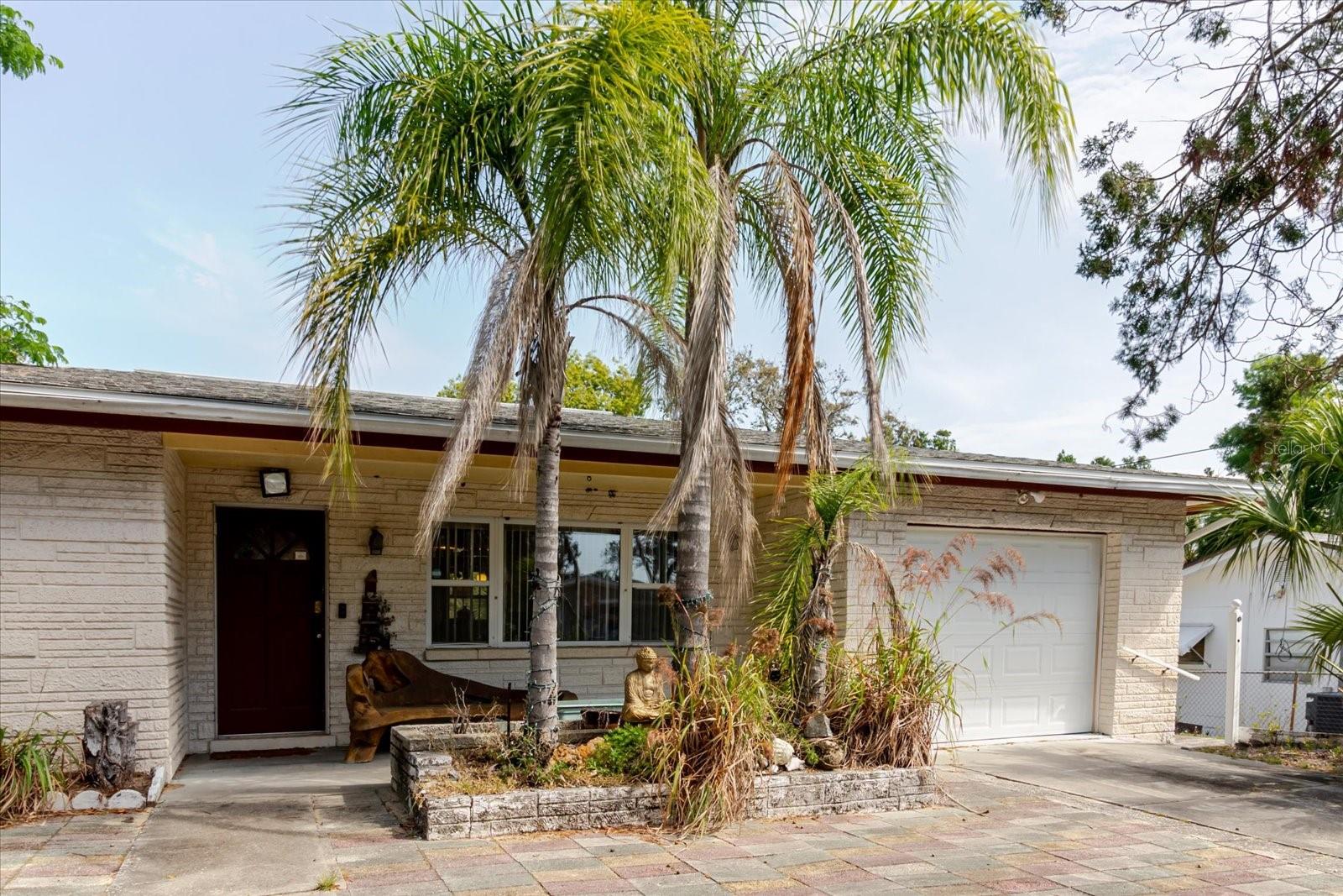 549 E CENTER ST, TARPON SPRINGS, FL, 34689