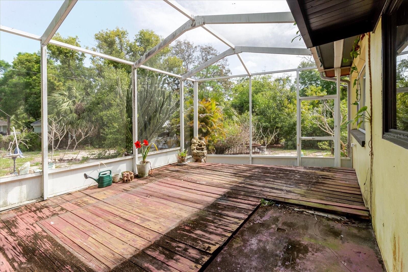 549 E CENTER ST, TARPON SPRINGS, FL, 34689