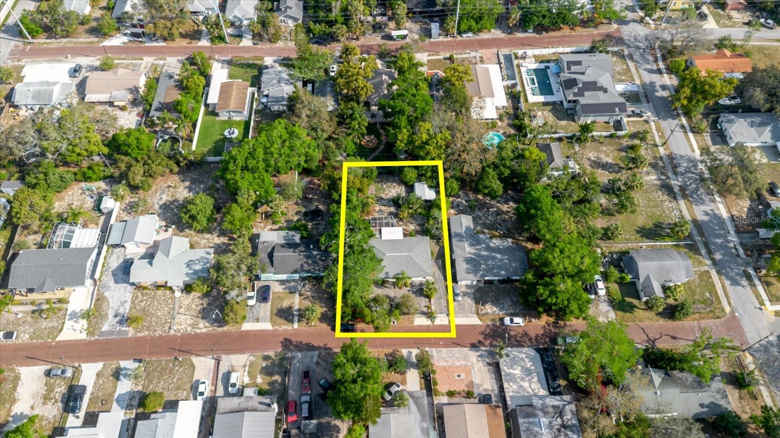 549 E CENTER ST, TARPON SPRINGS, FL, 34689