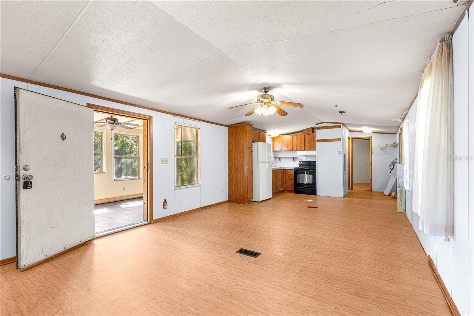 OM698395 Property Photo