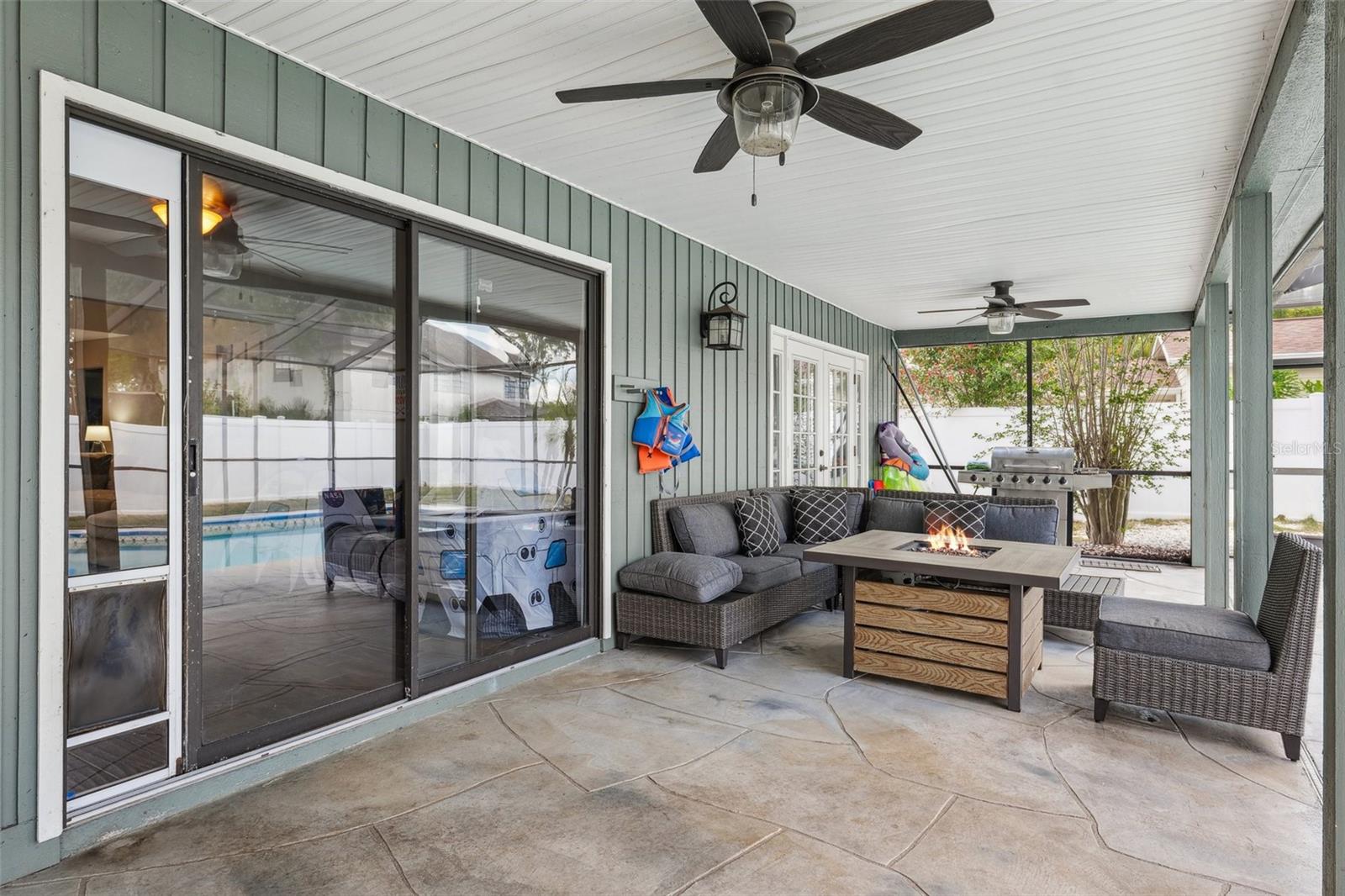 1235 RAINBROOK CIR, VALRICO, FL, 33596