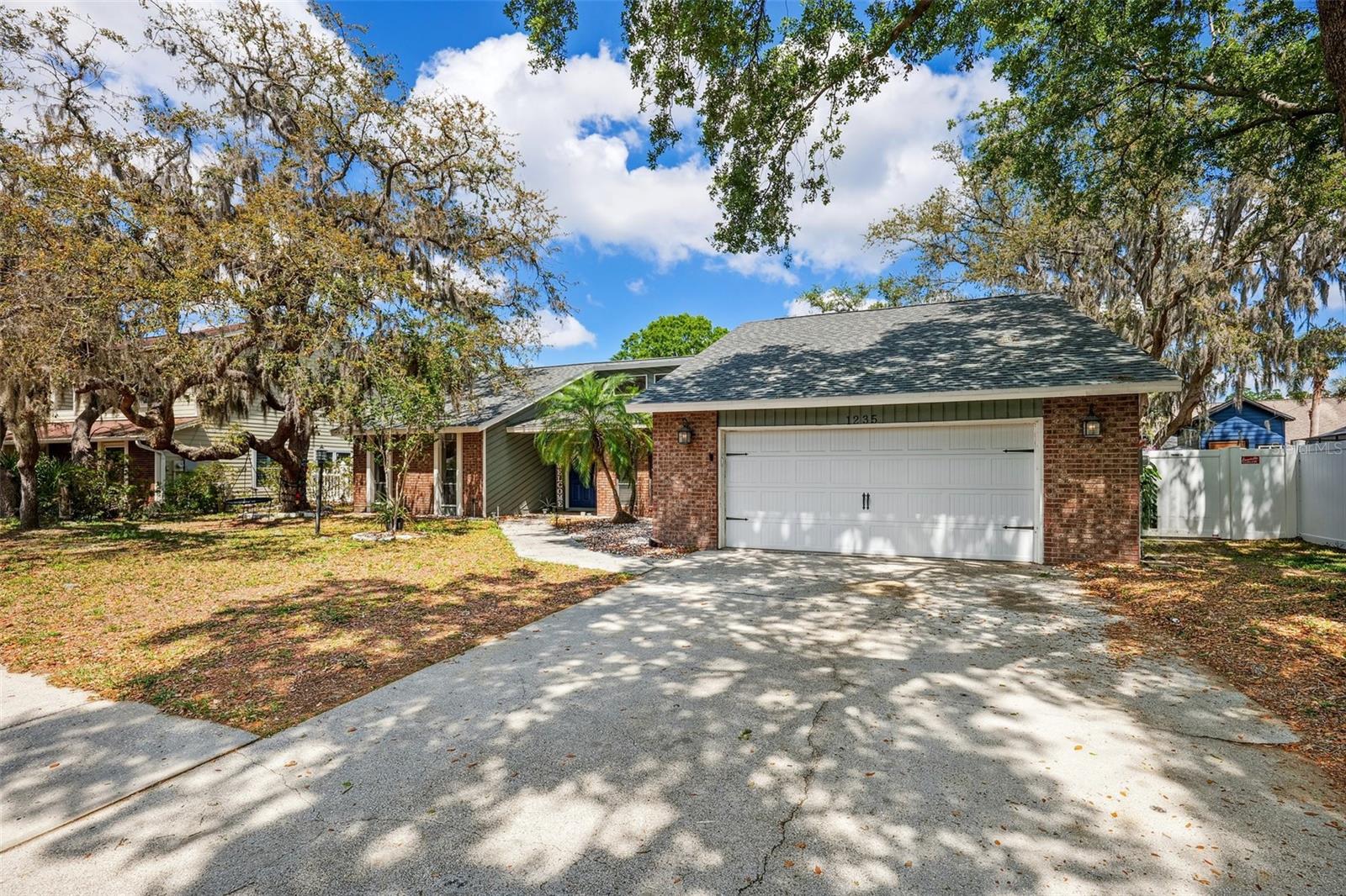 1235 RAINBROOK CIR, VALRICO, FL, 33596